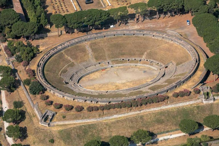 pompei amphitheater