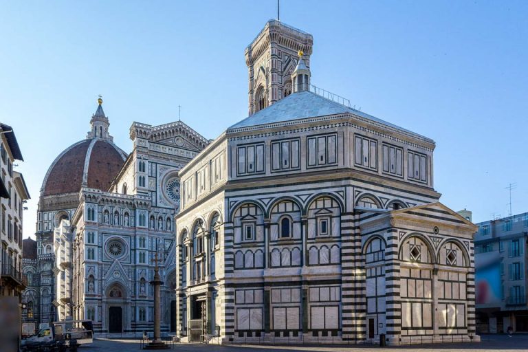 Cathedral of Santa Maria del Fiore and Baptistery of St. John Battistero of San Giovanni early morning at sunrise, Florence, Tuscany, Italy