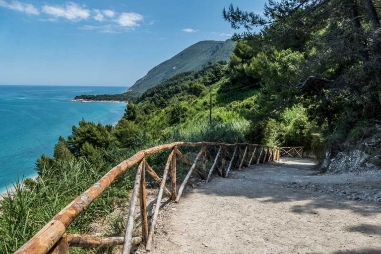 the steep path that leads to Mezzavalle beach