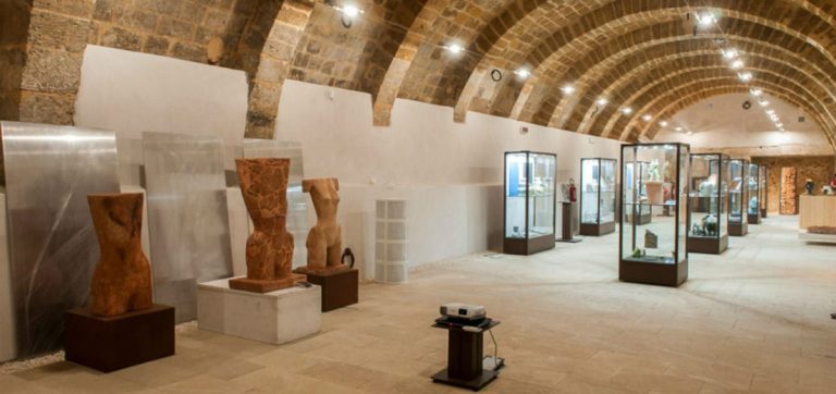 Sicilia Siracusa bellomo03galleria-regionale-palazzo-bellomo01-870x410-1579710353