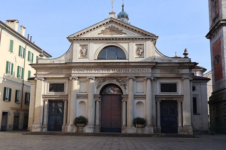 Varese,_Basilica_di_San_Vittore_02