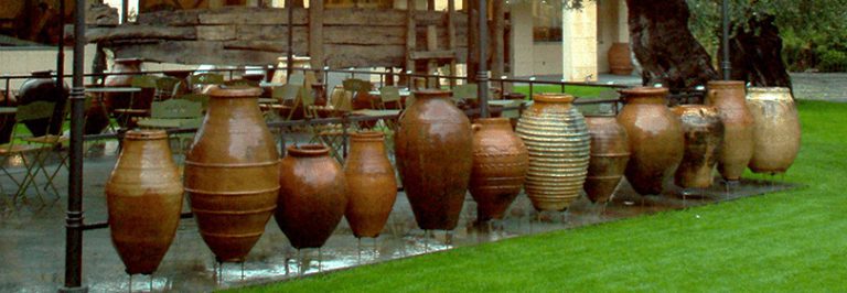 iMPERIA vasen-in-museo-dell-olivo-ligurien