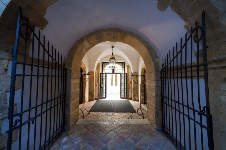 Entrance,Of,The,Jewish,Bath,In,Ortigia,,Syracuse