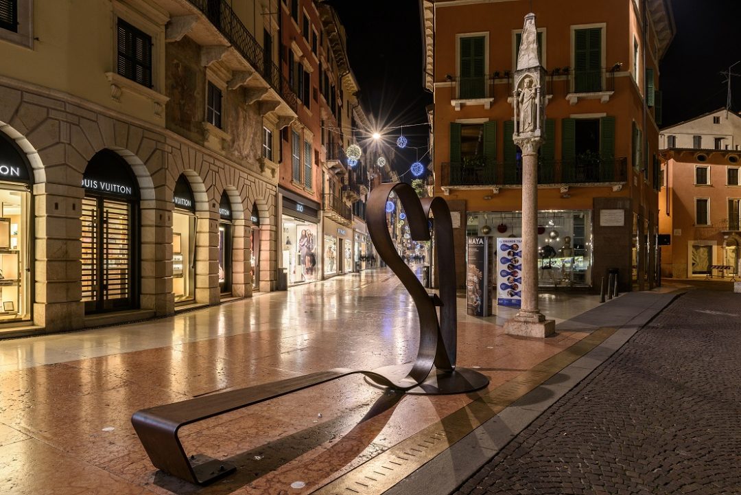 Verona_Via_Mazzini_iStock-1080x721