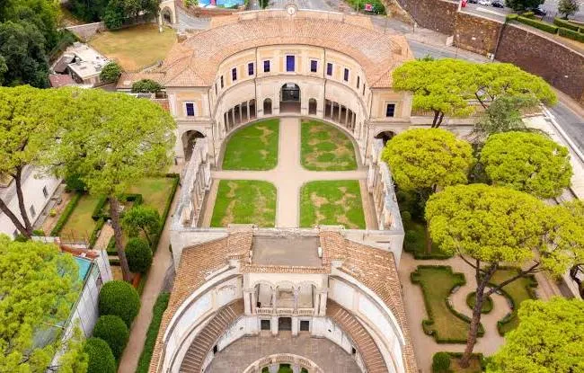 Villa Giulia & Piazza Marina (Villa Giulia Gardens and Marina Square ...