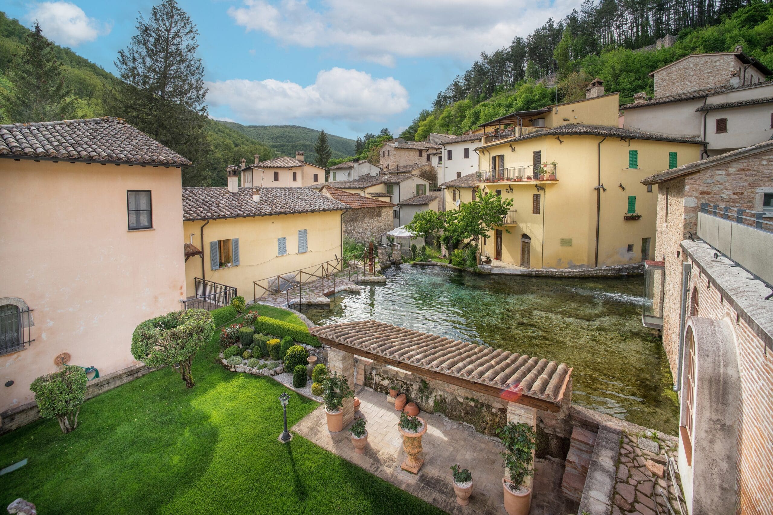 The,Pool,Of,The,Ancient,Urban,Centre,Of,Rasiglia,,Umbria,