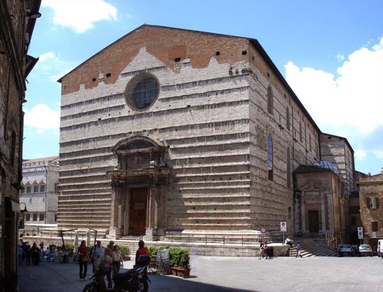 Perugia-Catedral_de_perugia.jpg