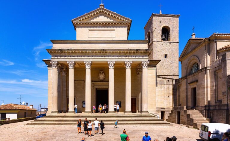 San-marino-Duomo-shutterstock_1496321690.jpg