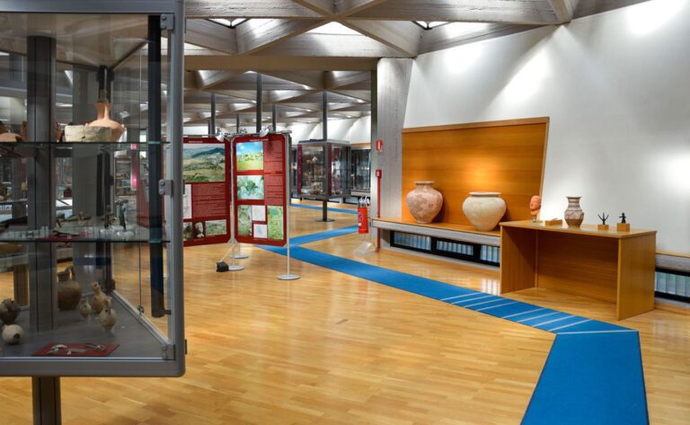 Sicilia-Caltanissetta-Museo-Archeologico-Regionale-Proloco-DSC_0237.jpg